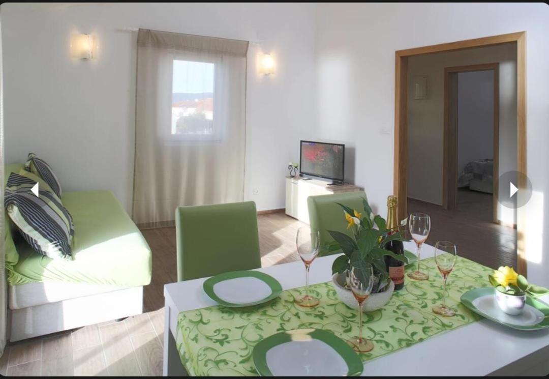 Apartman Zara Ražanj Eksteriør bilde