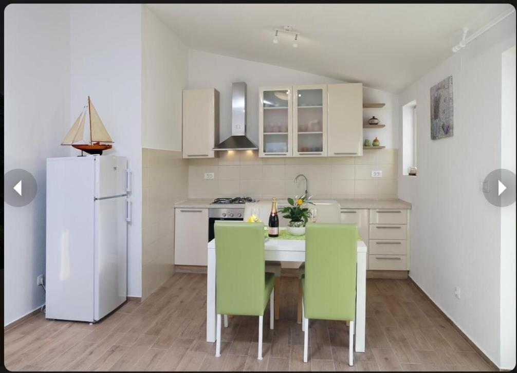 Apartman Zara Ražanj Eksteriør bilde
