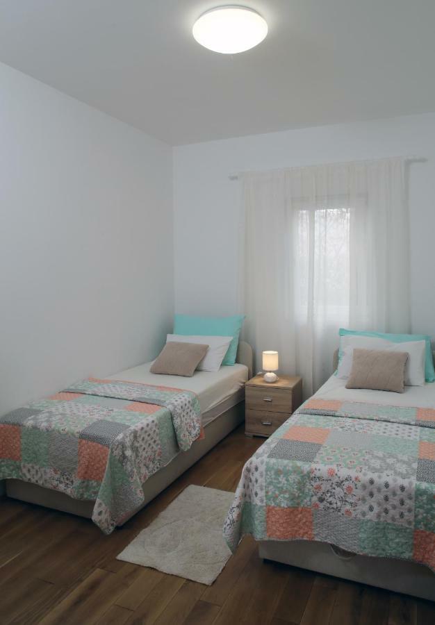 Apartman Zara Ražanj Eksteriør bilde